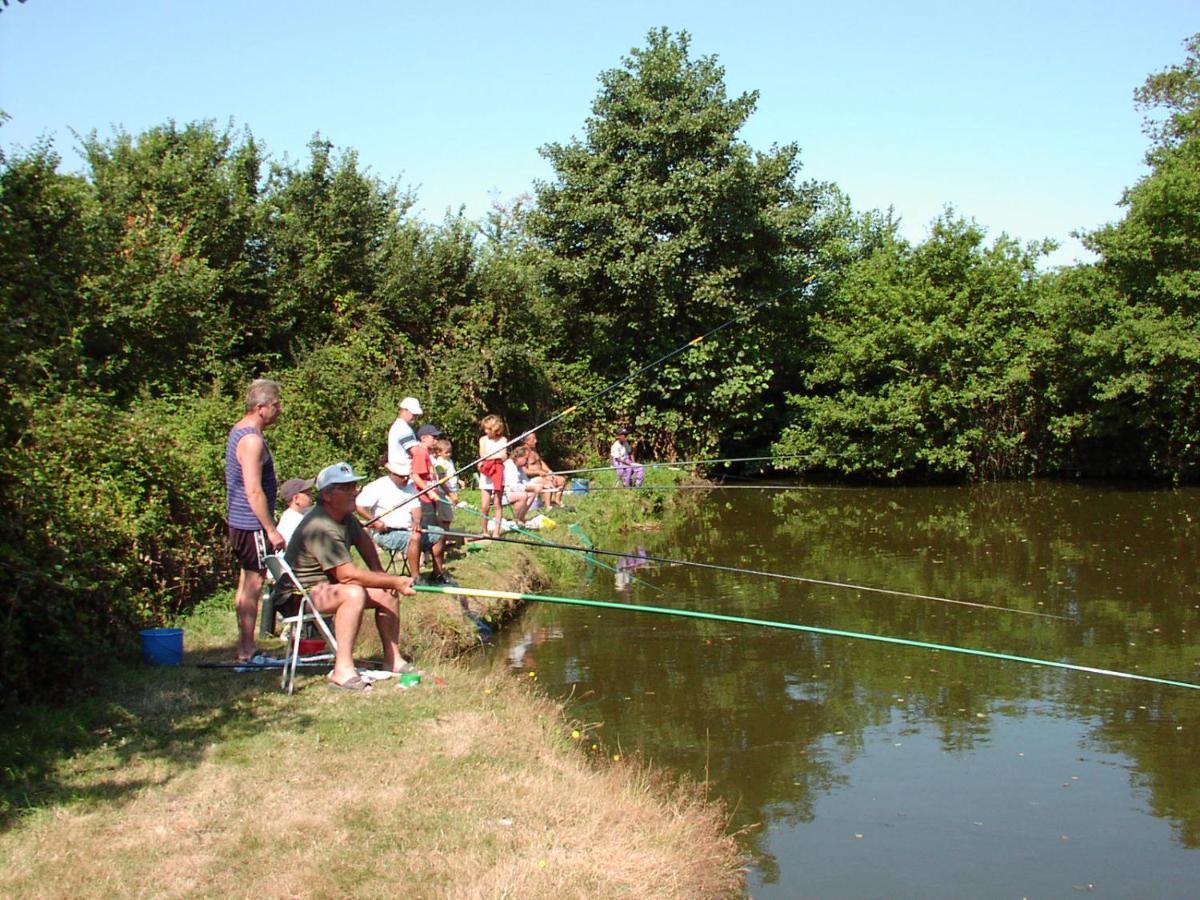 Camping Insolite Le Haut Village Saint-Michel-Chef-Chef Kültér fotó