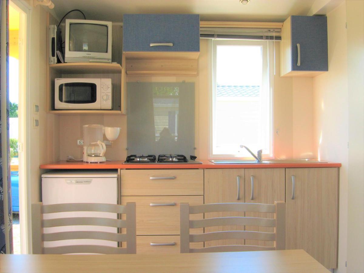 Camping Insolite Le Haut Village Saint-Michel-Chef-Chef Kültér fotó