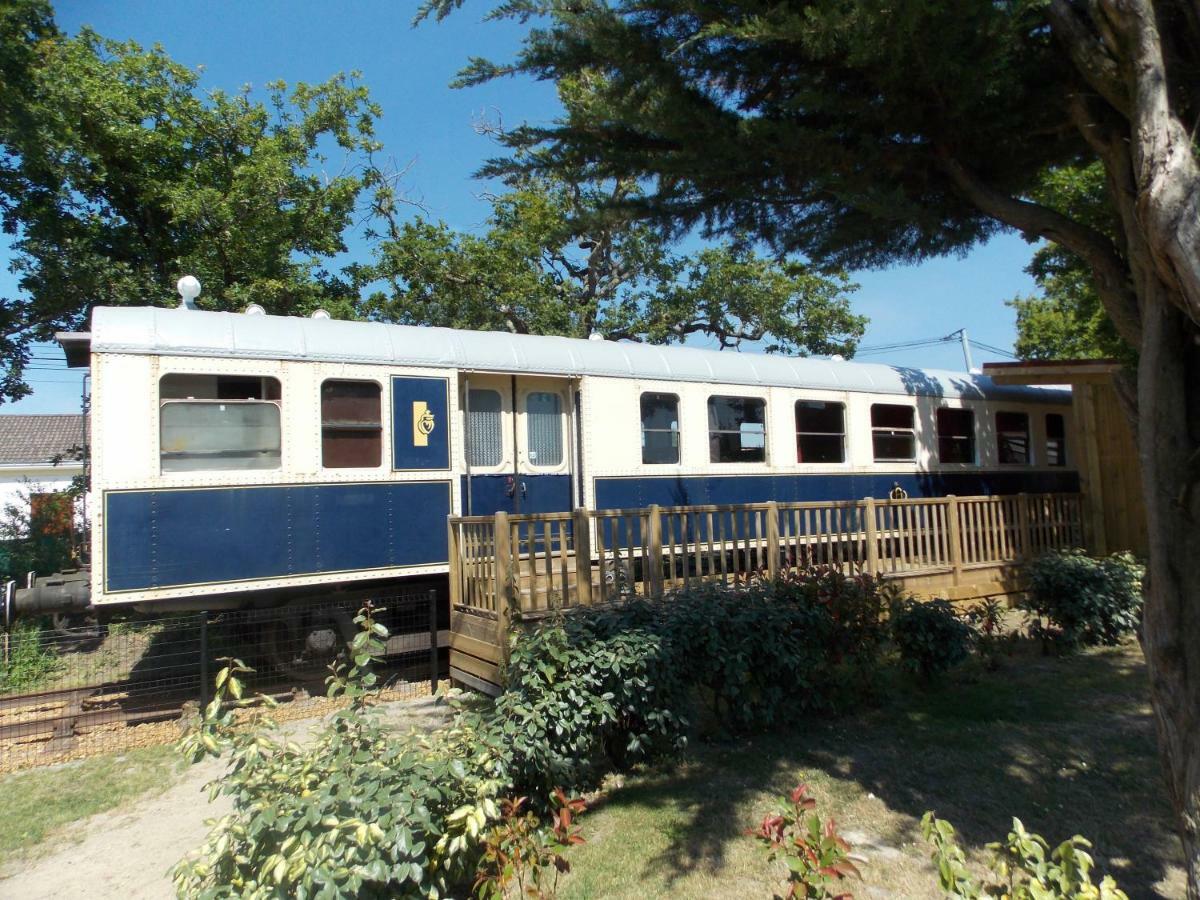 Camping Insolite Le Haut Village Saint-Michel-Chef-Chef Kültér fotó
