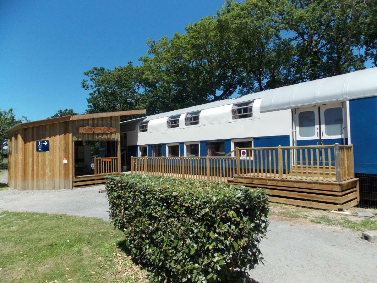 Camping Insolite Le Haut Village Saint-Michel-Chef-Chef Kültér fotó