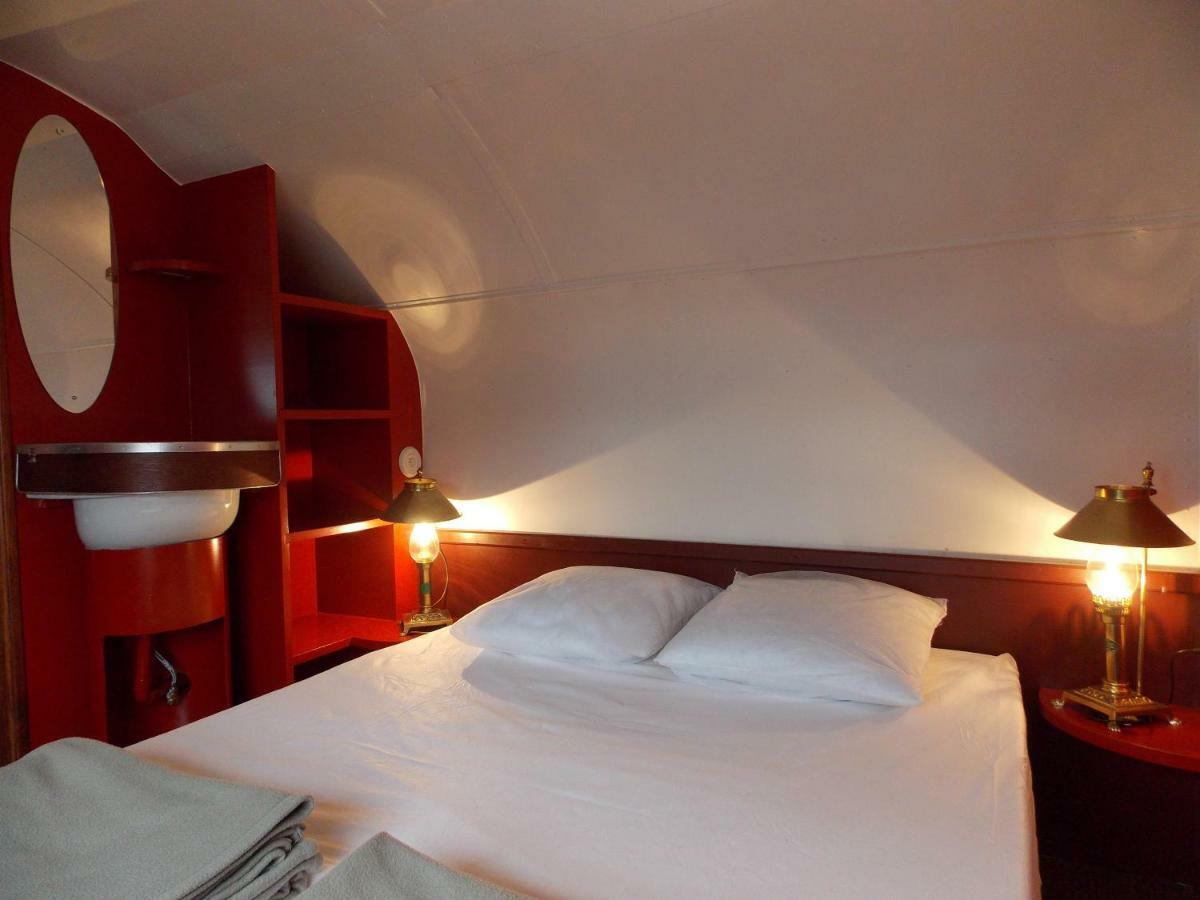 Camping Insolite Le Haut Village Saint-Michel-Chef-Chef Kültér fotó