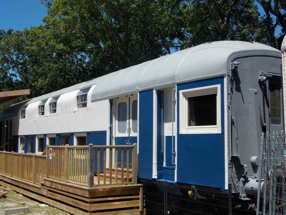 Camping Insolite Le Haut Village Saint-Michel-Chef-Chef Kültér fotó