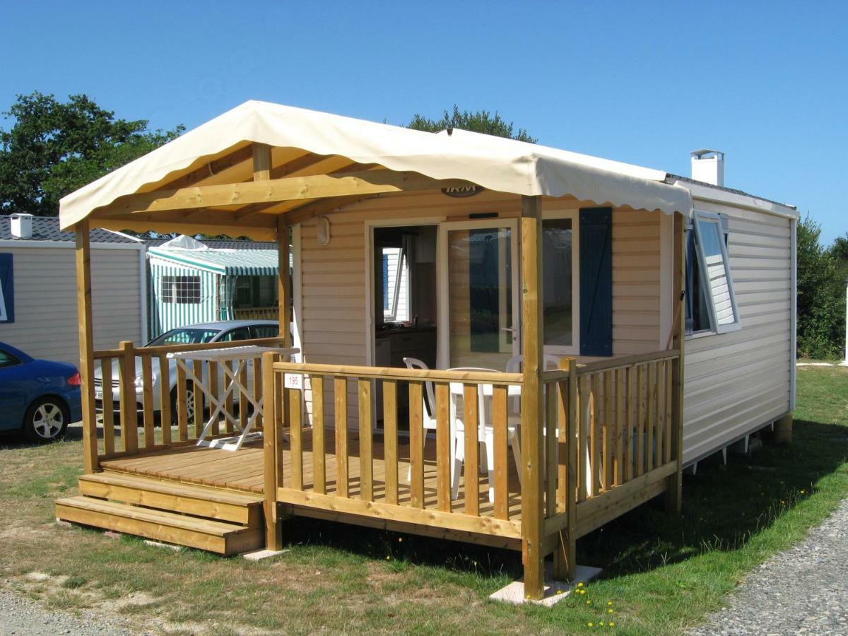 Camping Insolite Le Haut Village Saint-Michel-Chef-Chef Kültér fotó
